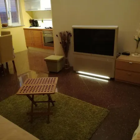 Kristina Apartment *